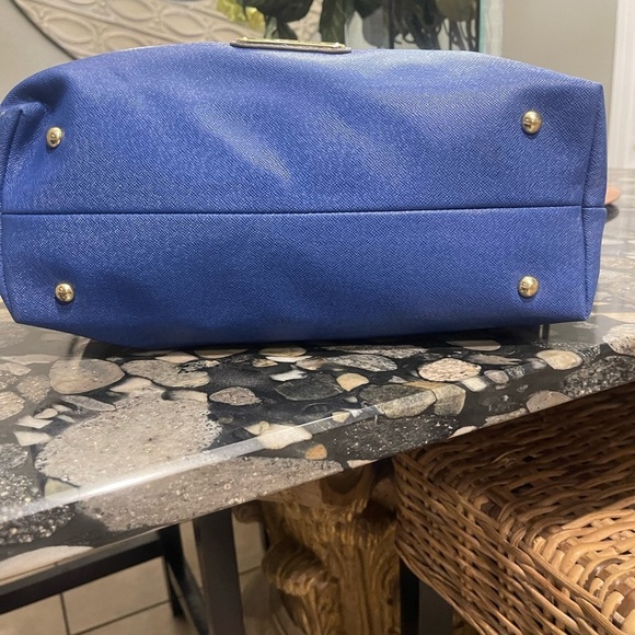 Liz Claiborne large Royal Blue Shoulder Bag with Textured Leather luxury tote​​ - Picture 6 of 10